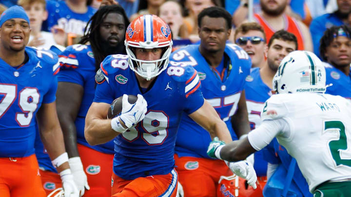 Florida Gators tight end Hayden Hansen is set to face his home-state Longhorns for the second time in his career. Florida Gators tight end Hayden Hansen is set to face his home-state Longhorns for the second time in his career.