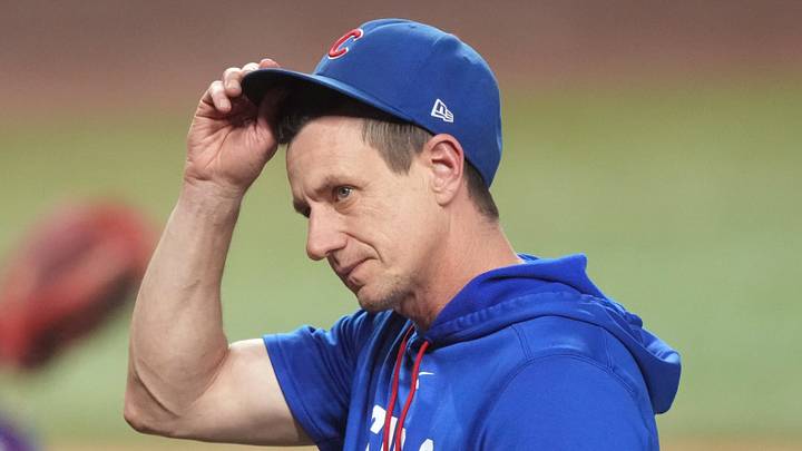 Sep 5, 2026; Miami, Florida, USA;  Chicago Cubs manager Craig Counsell (11) walks back to the dugout after making a pitching change against the Miami Marlins in the fifth inning at loanDepot Park.  Mandatory Credit: Jim Rassol-Imagn Images