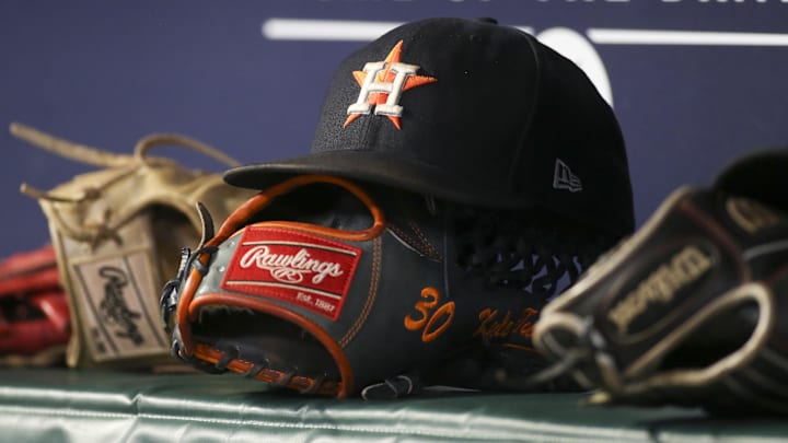 A detailed view of the hat and glove