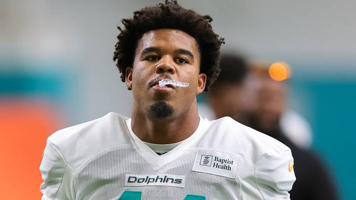 Miami Dolphins linebacker Chop Robinson