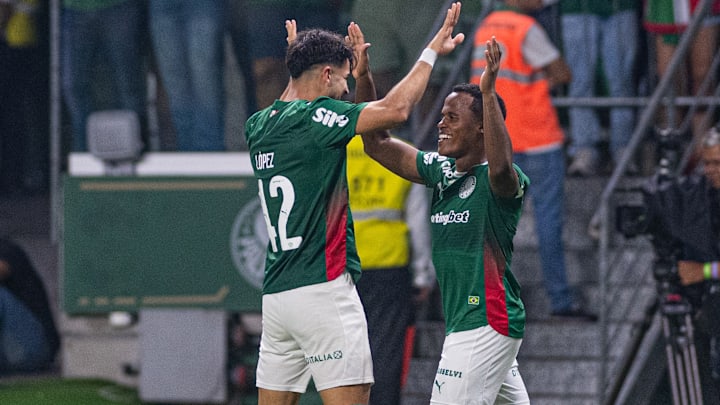 Arias marcou pela primeira vez pelo Palmeiras contra o Botafogo