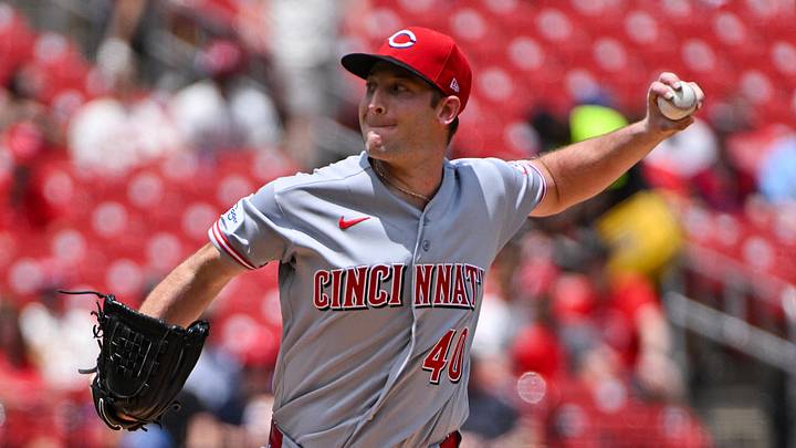 Cincinnati Reds starting pitcher Nick Lodolo (40) pitches