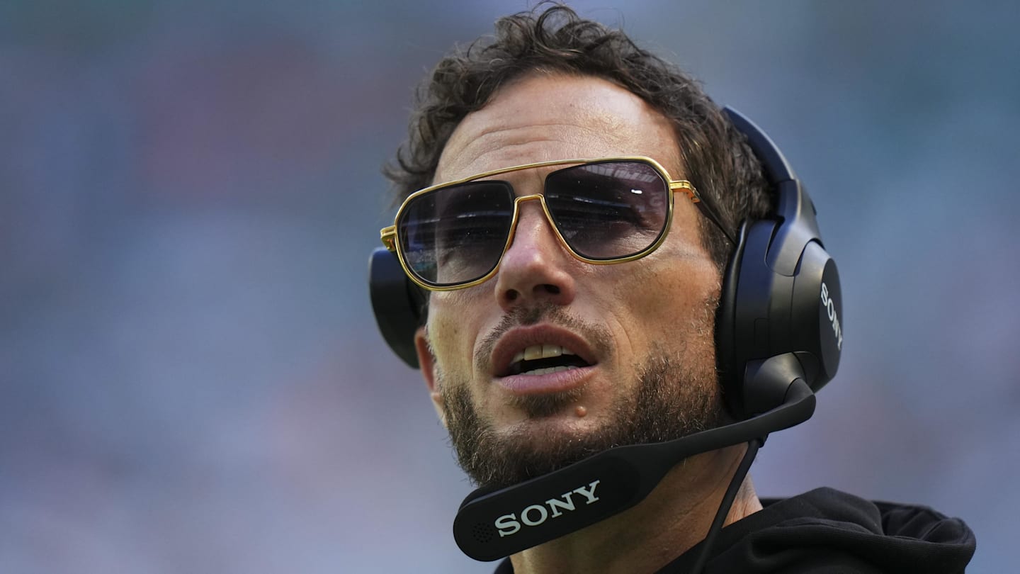 The reason Mike McDaniel spurned the Browns is clear (and it's embarrassing)