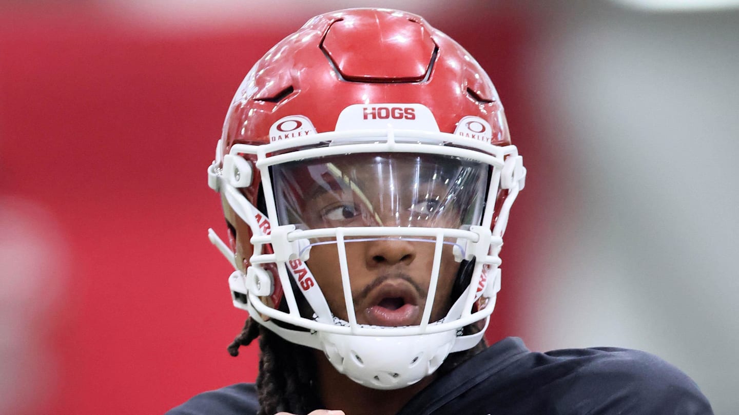 Former blue-chip quarterback transferring to third school in three seasons