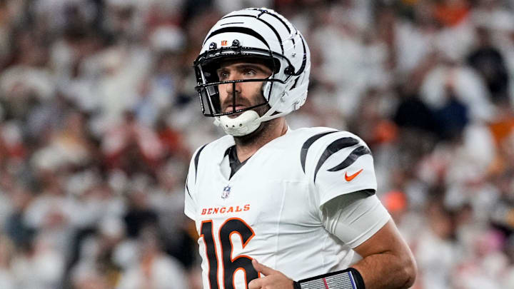 Cincinnati Bengals quarterback Joe Flacco (16) runs off before a field goal attempt in the fourth quarter of the NFL Week 7 game between the Cincinnati Bengals and the Pittsburgh Steelers at Paycor Stadium in downtown Cincinnati on Thursday, Oct. 16, 2025. The Bengals won, 33-31. Cincinnati Bengals quarterback Joe Flacco (16) runs off before a field goal attempt in the fourth quarter of the NFL Week 7 game between the Cincinnati Bengals and the Pittsburgh Steelers at Paycor Stadium in downtown Cincinnati on Thursday, Oct. 16, 2025. The Bengals won, 33-31.