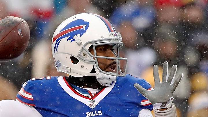Tyrod Taylor was the starting quarterback for the Bills in 2016 when Jason Vrable was assistant quarterbacks coach.