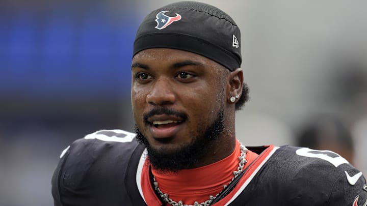 Houston Texans linebacker Azeez Al-Shaair Houston Texans linebacker Azeez Al-Shaair