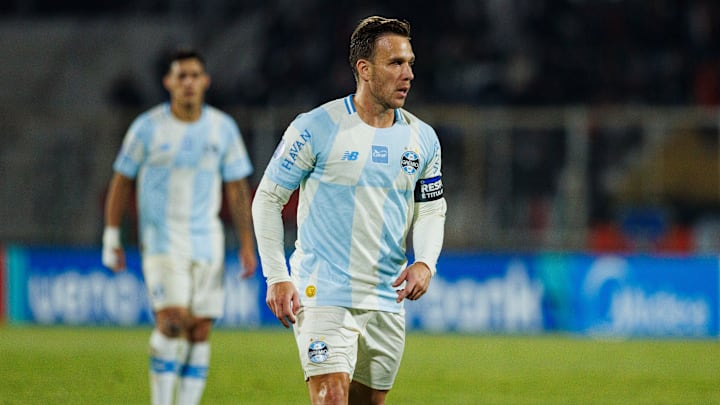 Arthur se lesionou em jogo da Sul-Americana