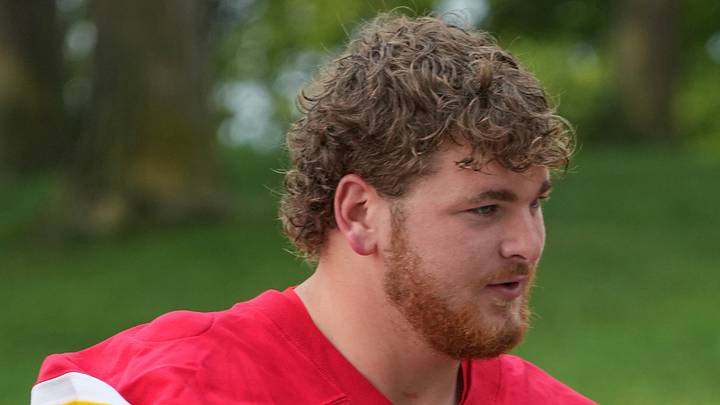 Atlanta Falcons guard Josh Thompson