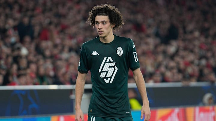 Maghnes Akliouche sera au rendez-vous face à Lens.