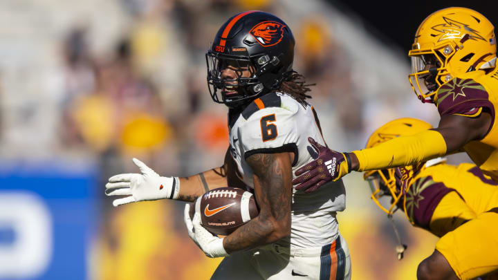Nov 19, 2022; Tempe, Arizona, USA; Oregon State Beavers running back Damien Martinez (6).