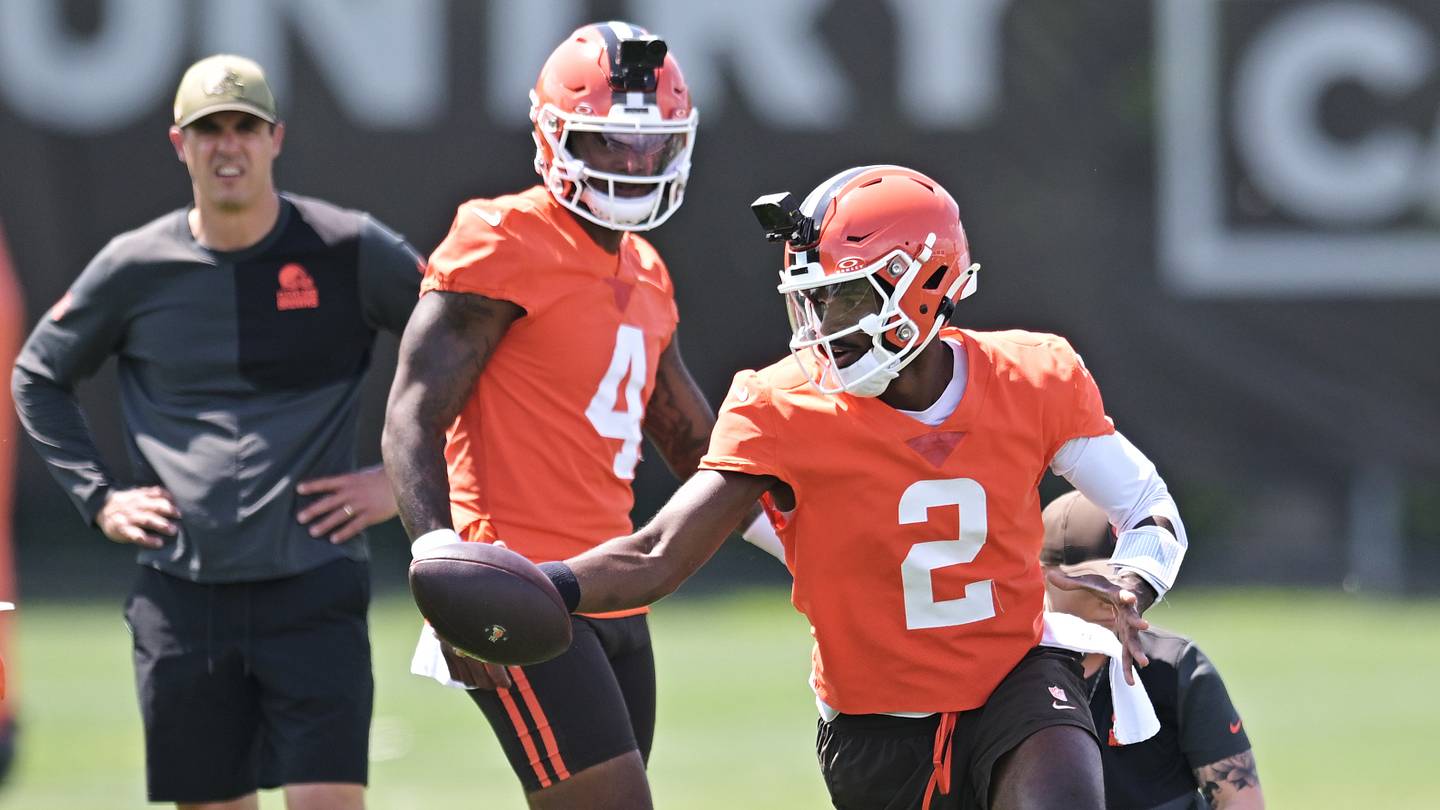 The pressure has shifted in the Browns' quarterback battle