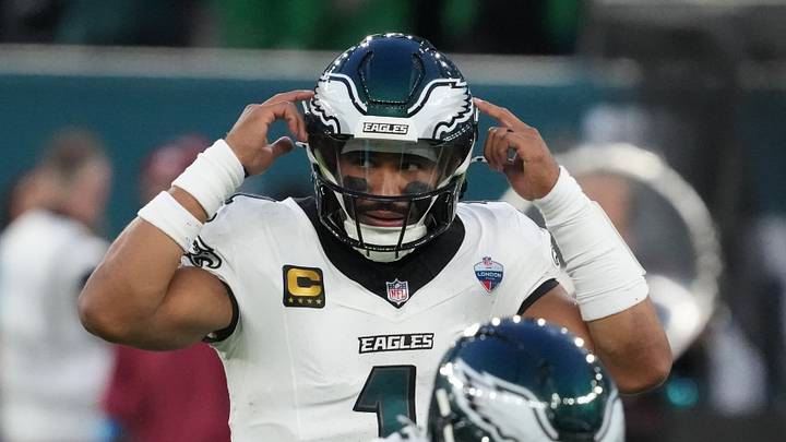 Oct 11, 2026; Tottenham, ENG; Philadelphia Eagles quarterback Jalen Hurts (1) takes the snap against the Jacksonville Jaguars during the 2026 NFL London Games at Tottenham Hotspur Stadium. Mandatory Credit: Kirby Lee-Imagn Images Oct 11, 2026; Tottenham, ENG; Philadelphia Eagles quarterback Jalen Hurts (1) takes the snap against the Jacksonville Jaguars during the 2026 NFL London Games at Tottenham Hotspur Stadium. Mandatory Credit: Kirby Lee-Imagn Images
