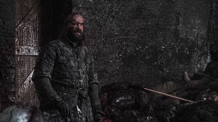 (L to R) Rory McCann as Sandor “The Hound” Clegane and Maisie Williams as Arya Stark – Photo: Helen Sloan/HBO