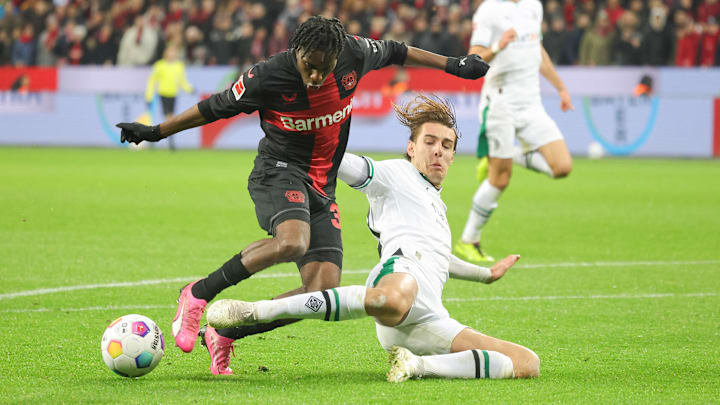 Florian Neuhaus im Einsatz gegen Leverkusen