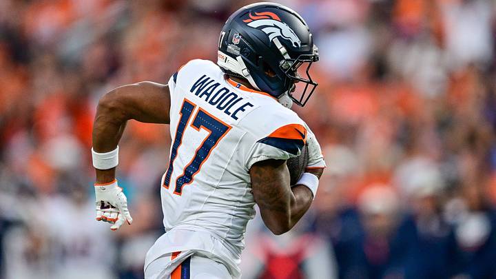 DENVER, CO - AUGUST 21: Denver Broncos wide receiver Jaylen Waddle (17) runs after a catch in the first quarter during a preseason game between the Green Bay Packers and the Denver Broncos at Empower Field at Mile High on August 21, 2026 in Denver, Colorado. DENVER, CO - AUGUST 21: Denver Broncos wide receiver Jaylen Waddle (17) runs after a catch in the first quarter during a preseason game between the Green Bay Packers and the Denver Broncos at Empower Field at Mile High on August 21, 2026 in Denver, Colorado.