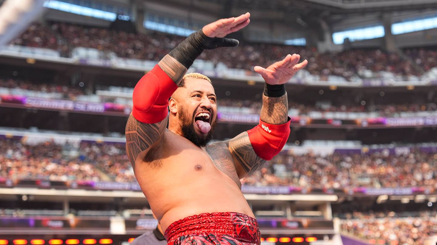 WWE Raw Results & Booking Grades (8/17/26): Solo Sikoa and LA Knight Level Roman Reigns and The Bloodline