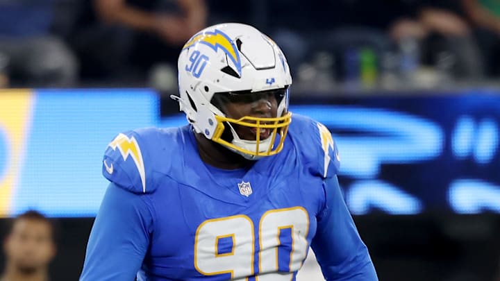 Los Angeles Chargers defensive tackle Teair Tart
