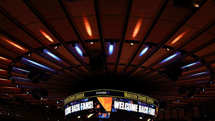 Feb 27, 2021; New York, New York, USA; The scoreboard welcomes back fans before the game between the New York Knicks and the Indiana Pacers at Madison Square Garden on February 27, 2021 in New York City. A limited number of fans are in attendance due to COVID-19 restrictions.  at Madison Square Garden. Mandatory Credit:  POOL PHOTOS-Imagn Images