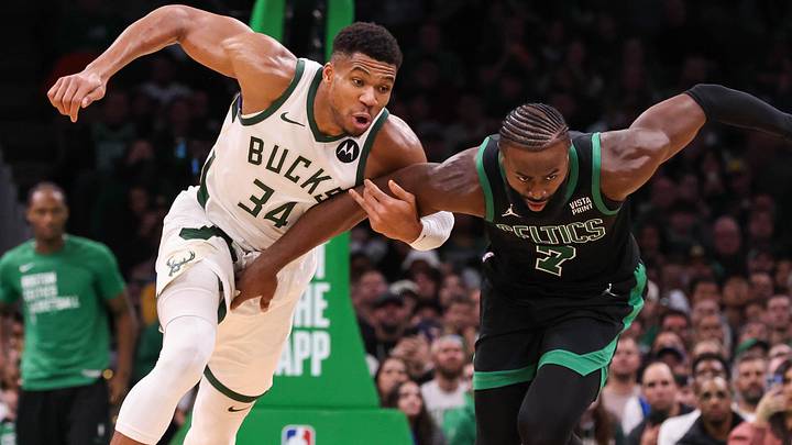 Nov 22, 2023; Boston, Massachusetts, USA; Milwaukee Bucks forward Giannis Antetokounmpo (34) and Boston Celtics forward Jaylen Brown (7) fight for the ball during the second half at TD Garden. Mandatory Credit: Paul Rutherford-Imagn Images Nov 22, 2023; Boston, Massachusetts, USA; Milwaukee Bucks forward Giannis Antetokounmpo (34) and Boston Celtics forward Jaylen Brown (7) fight for the ball during the second half at TD Garden. Mandatory Credit: Paul Rutherford-Imagn Images