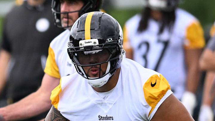 Pittsburgh Steelers tackle Troy Fautanu