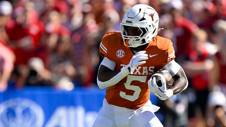 Texas Longhorns running back Quintrevion Wisner (5)