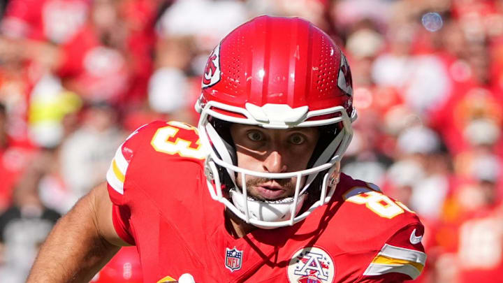 Oct 19, 2025; Kansas City, Missouri, USA; Kansas City Chiefs tight end Noah Gray (83) carries the ball against the Las Vegas Raiders during the first quarter of the game at GEHA Field at Arrowhead Stadium. Mandatory Credit: Denny Medley-Imagn Images