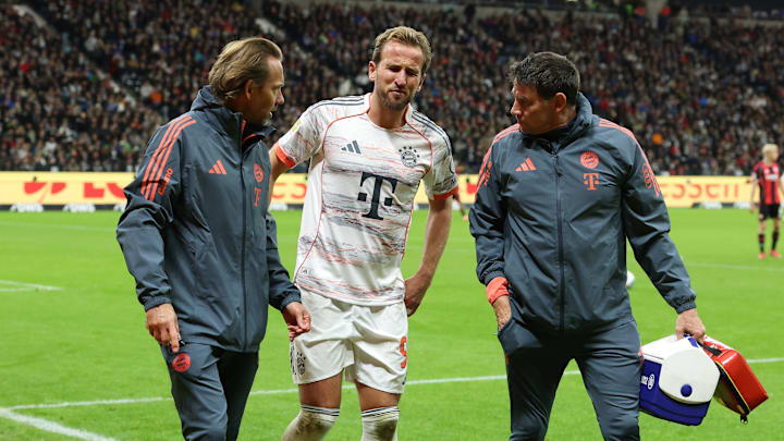 Harry Kane musste gegen die Eintracht behandelt werden