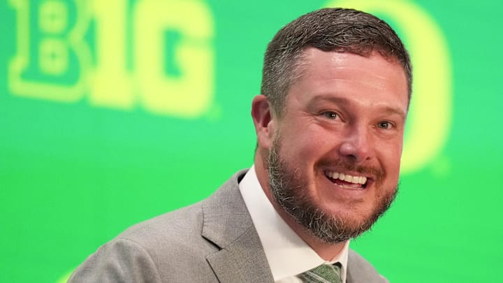 Jul 23, 2025; Las Vegas, NV, USA; Oregon head coach Dan Lanning speaks to the media during the Big Ten NCAA college football media days at Mandalay Bay Resort. Mandatory Credit: Lucas Peltier-Imagn Images
