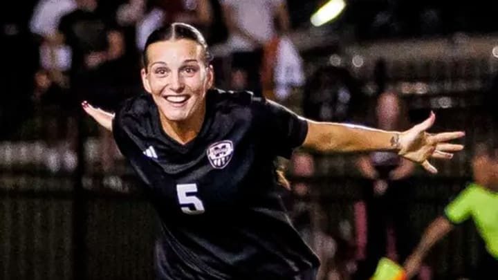 Mississippi State Midfielder Ally Perry (#5) during the match between the Tennessee Volunteers and the Mississippi State Bulldogs at the MSU Soccer Field in Starkville, MS.