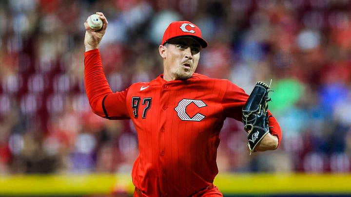 Former Cincinnati Reds relief pitcher Ron Marinaccio (97) pitches. Credit: Katie Stratman-Imagn Images Former Cincinnati Reds relief pitcher Ron Marinaccio (97) pitches. Credit: Katie Stratman-Imagn Images