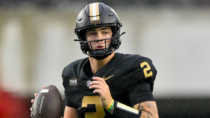 Vanderbilt Commodores quarterback Jared Curtis (2) stands in the pocket against the Mississippi Rebels during the second half at FirstBank Stadium. Vanderbilt Commodores quarterback Jared Curtis (2) stands in the pocket against the Mississippi Rebels during the second half at FirstBank Stadium.