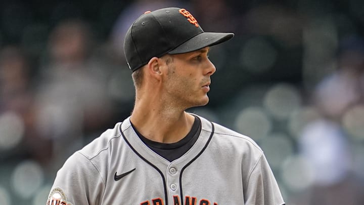 Jul 23, 2025; Cumberland, Georgia, USA; San Francisco Giants relief pitcher Tyler Rogers (71) pitches against the Atlanta Braves during the ninth inning at Truist Park. Mandatory Credit: Dale Zanine-Imagn Images Jul 23, 2025; Cumberland, Georgia, USA; San Francisco Giants relief pitcher Tyler Rogers (71) pitches against the Atlanta Braves during the ninth inning at Truist Park. Mandatory Credit: Dale Zanine-Imagn Images