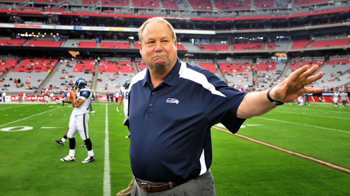 Dec. 28, 2008; Glendale, AZ, USA; Seattle Seahawks head coach Mike Holmgren waves to the fans prior to the game against the Arizona Cardinals at University of Phoenix Stadium. Mandatory Credit: Mark J. Rebilas-Imagn Images Dec. 28, 2008; Glendale, AZ, USA; Seattle Seahawks head coach Mike Holmgren waves to the fans prior to the game against the Arizona Cardinals at University of Phoenix Stadium. Mandatory Credit: Mark J. Rebilas-Imagn Images