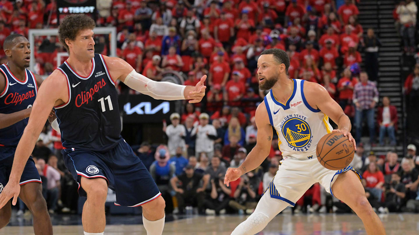 Most Glaring Roster Hole Clippers Must Fill This Offseason