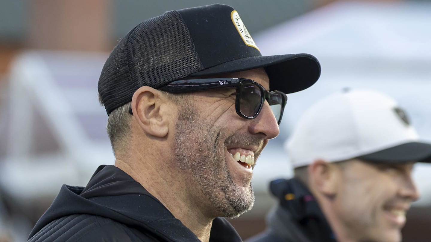 Commanders insider now convinced Adam Peters might not be bluffing after all