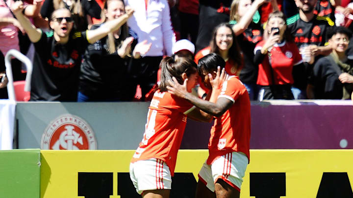 Gurias Coloradas buscam título inédito no final de semana