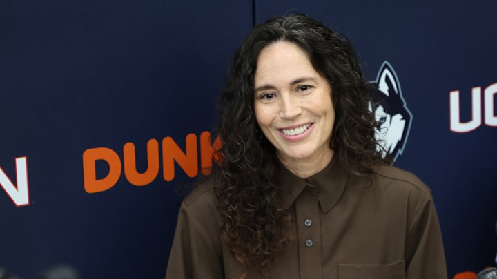 UConn honors Sue Bird in jersey retirement ceremony UConn honors Sue Bird in jersey retirement ceremony