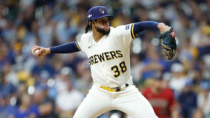 Los Yankees podrían adquirir al cerrador de los Cerveceros