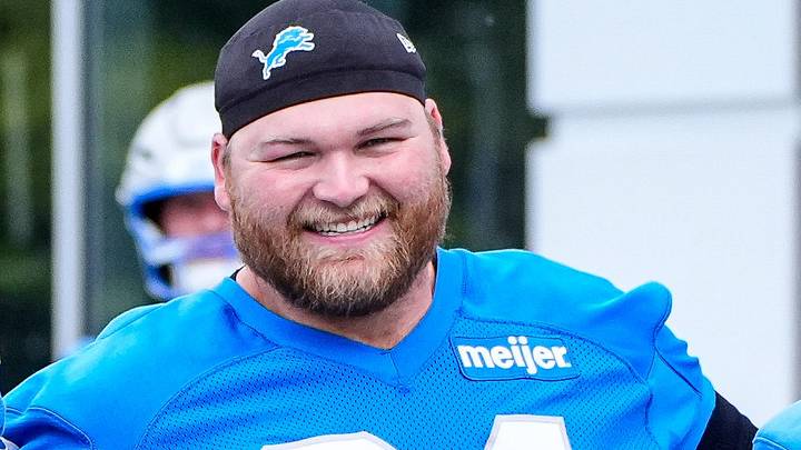 Detroit Lions center Cade Mays