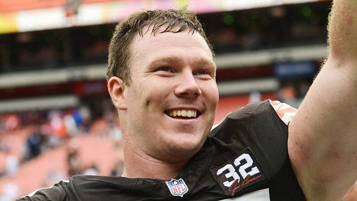 Cleveland Browns center Ethan Pocic