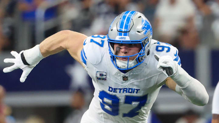 Detroit Lions defensive end Aidan Hutchinson (97) in action during the game against the Dallas Cowboys 