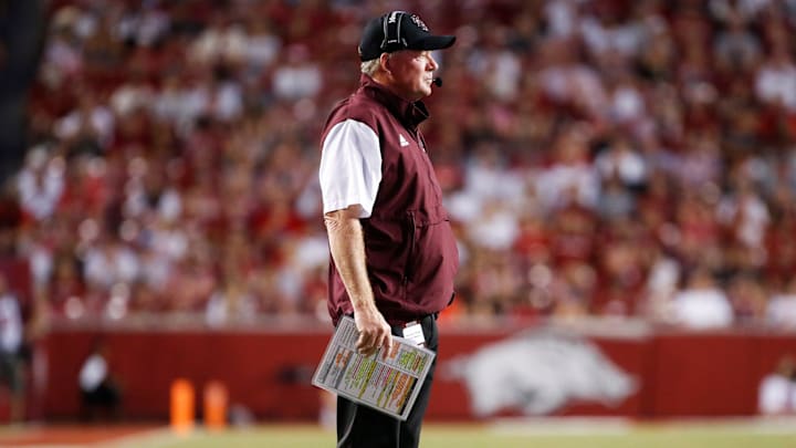 Arkansas Razorbacks interim head coach Bobby Petrino could make the difference in the program's attempt to earn the upset win on the road against the Tennessee Volunteers.