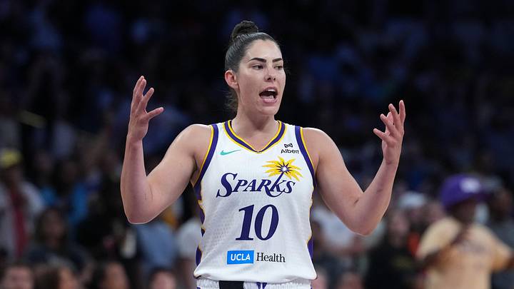 Aug 31, 2025; Los Angeles, California, USA; LA Sparks guard Kelsey Plum (10) reacts against the Washington Mystics in the second half at Crypto.com Arena. Mandatory Credit: Kirby Lee-Imagn Images Aug 31, 2025; Los Angeles, California, USA; LA Sparks guard Kelsey Plum (10) reacts against the Washington Mystics in the second half at Crypto.com Arena. Mandatory Credit: Kirby Lee-Imagn Images