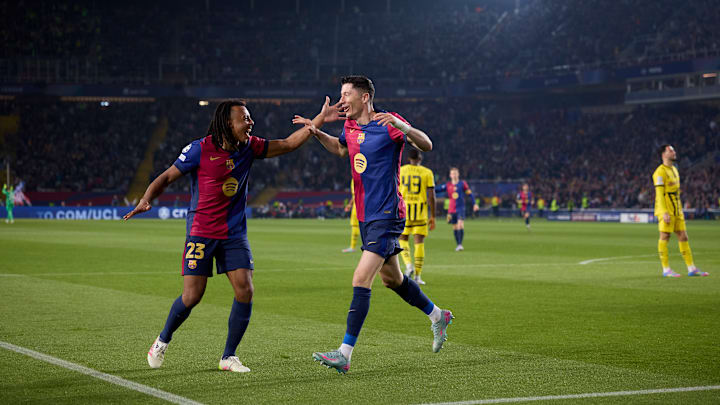 Lewandowski fez dois gols nesta quarta-feira