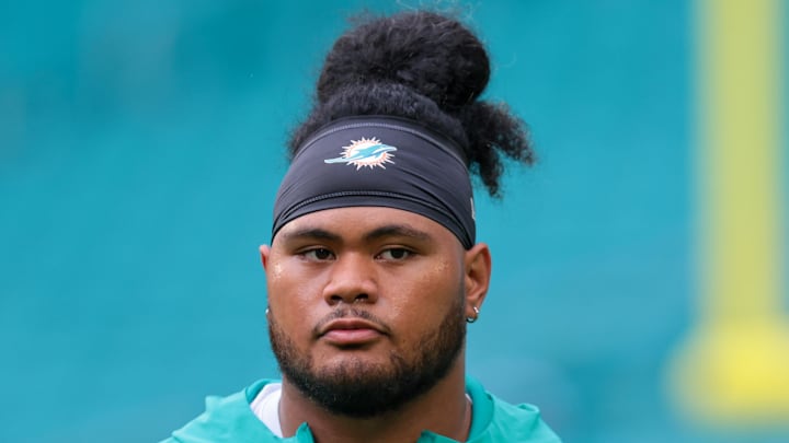 Miami Dolphins guard Jonah Savaiinaea Miami Dolphins guard Jonah Savaiinaea