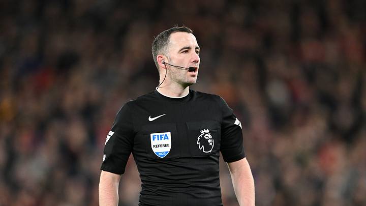 Chris Kavanagh has been handed control of the Carabao Cup final