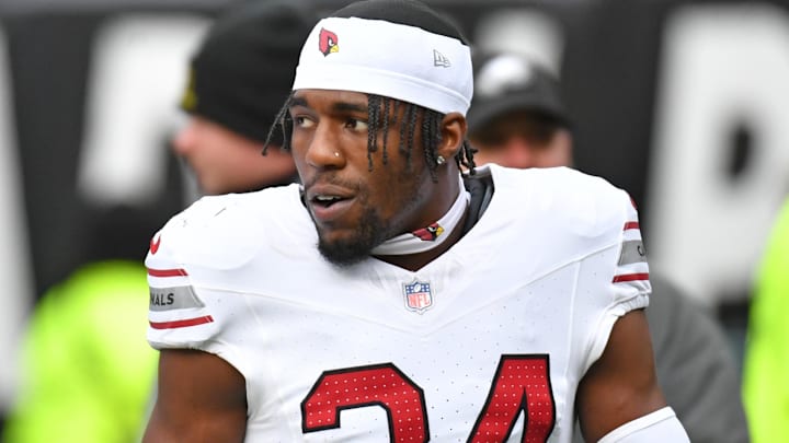 Dec 31, 2023; Philadelphia, Pennsylvania, USA; Arizona Cardinals safety Jalen Thompson (34) against the Philadelphia Eagles at Lincoln Financial Field. Mandatory Credit: Eric Hartline-Imagn Images Dec 31, 2023; Philadelphia, Pennsylvania, USA; Arizona Cardinals safety Jalen Thompson (34) against the Philadelphia Eagles at Lincoln Financial Field. Mandatory Credit: Eric Hartline-Imagn Images