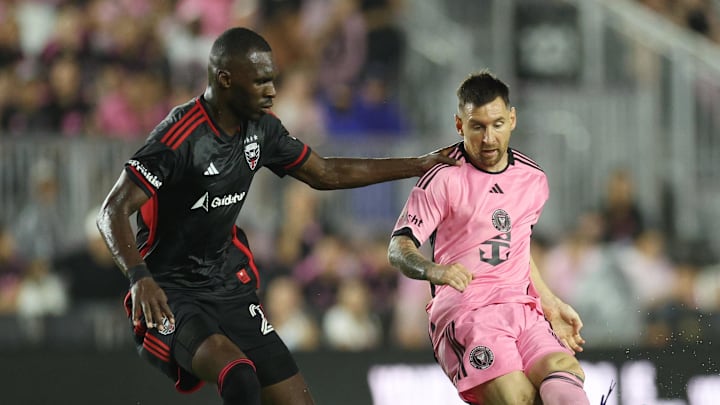 D.C. United striker Christian Benteke battled Inter Miami's Lionel Messi in the Golden Boot race.