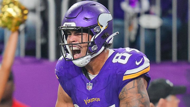 Minnesota Vikings TE Josh Oliver